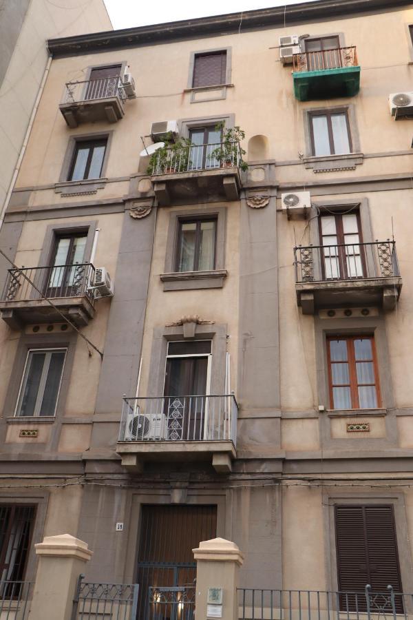 Апартаменты Ioletta House Катания Экстерьер фото